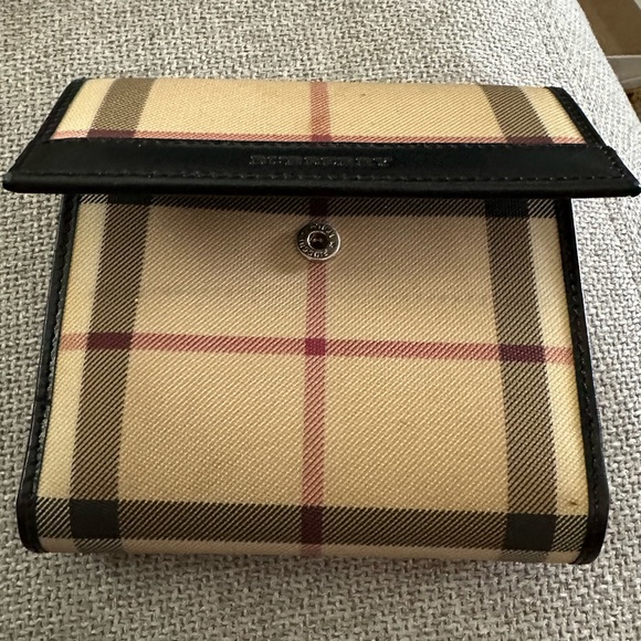 Burberry nova check bifold wallet. Authentic. - Picture 6 of 8